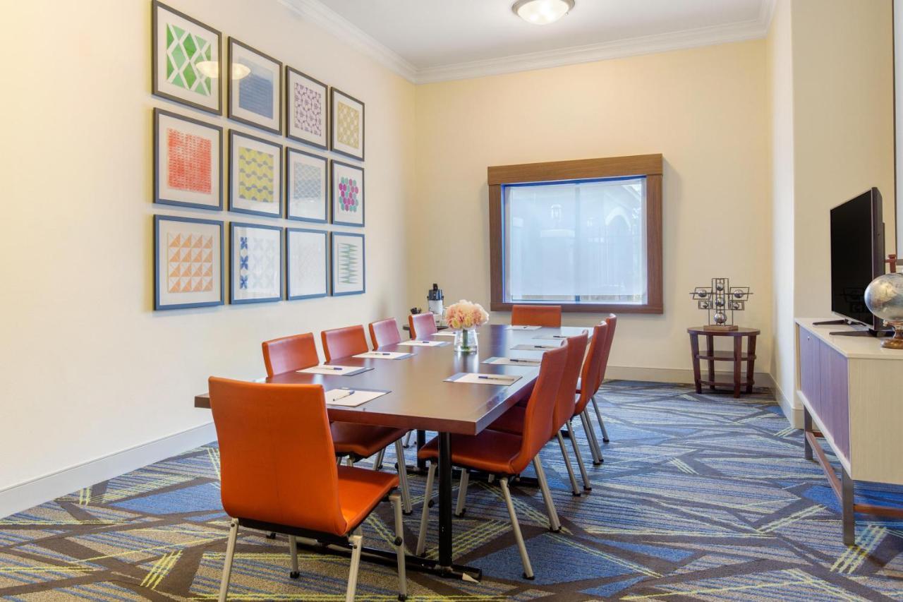 Hotel Express Houston-alvin By Ihg Alvin
