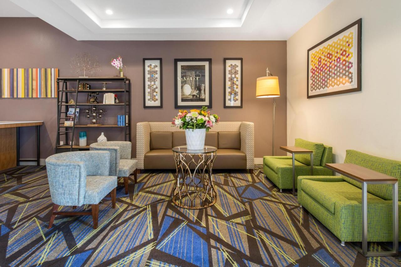 Hotel Express Houston-alvin By Ihg Alvin